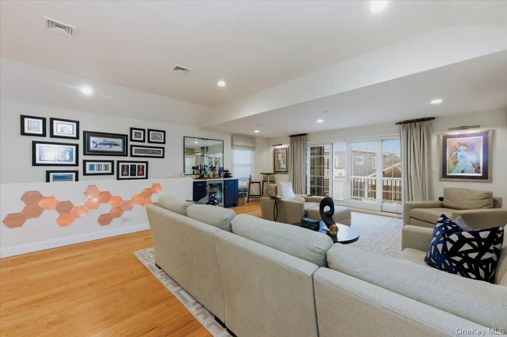 97 Wisconsin Street Long Beach, NY 11561