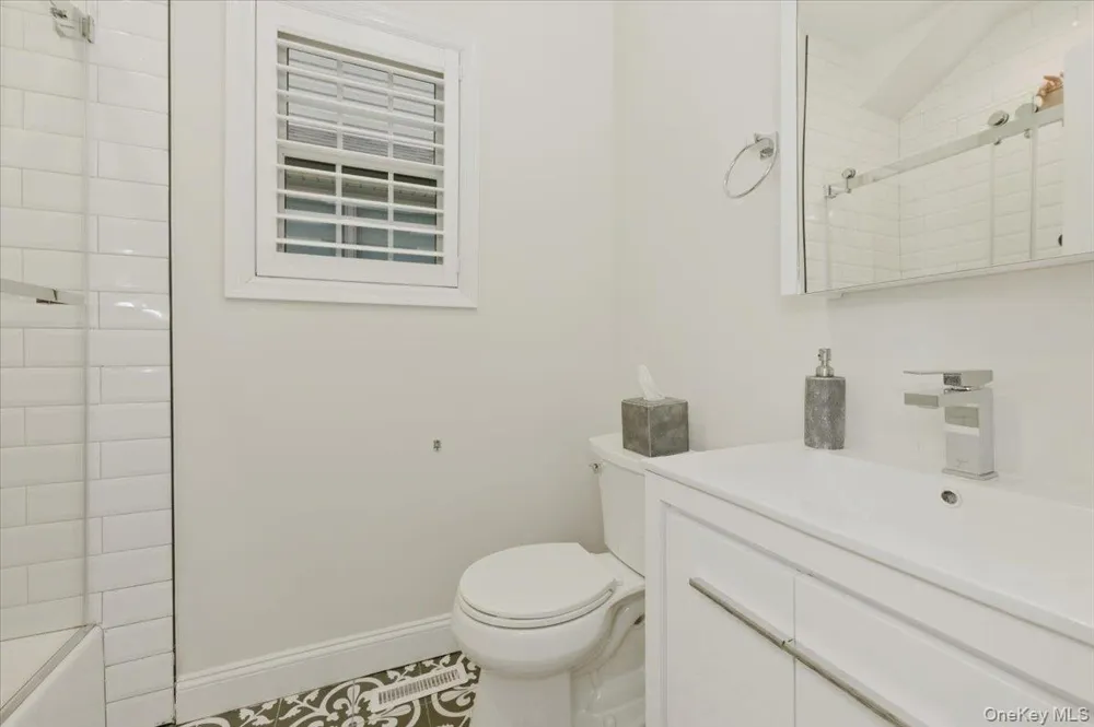 97 Wisconsin Street Long Beach, NY 11561
