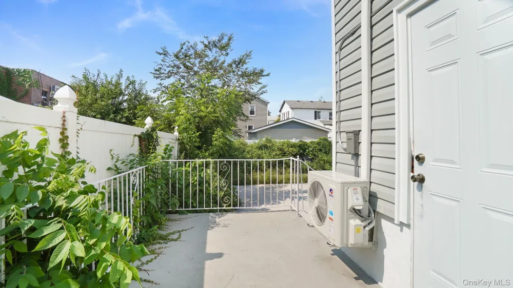 190-13 109th Road Saint Albans, NY 11412