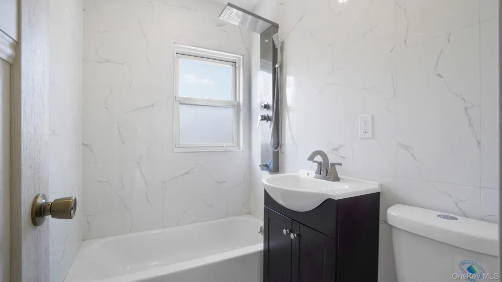 190-13 109th Road Saint Albans, NY 11412