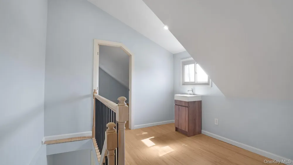 190-13 109th Road Saint Albans, NY 11412