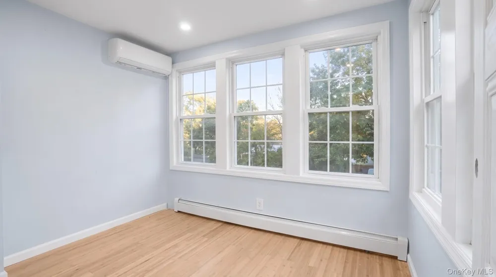 190-13 109th Road Saint Albans, NY 11412