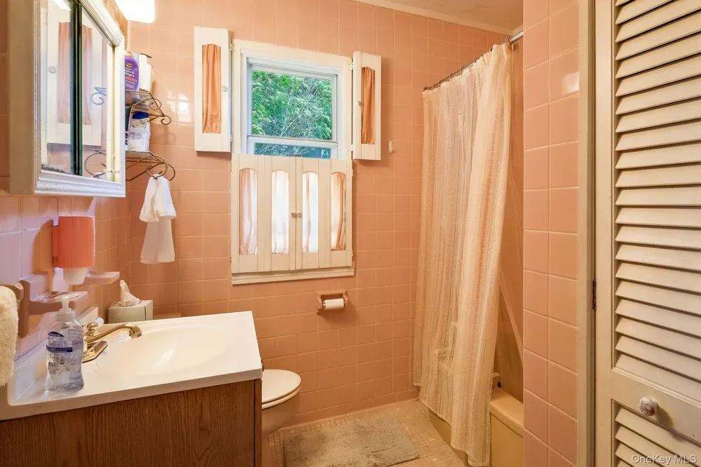 121 Windermere Drive Yonkers, NY 10710