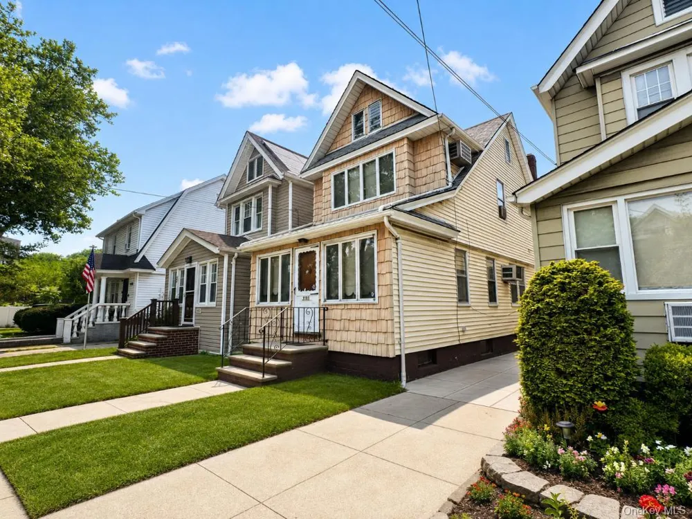 87-09 69th Avenue Forest Hills, NY 11375