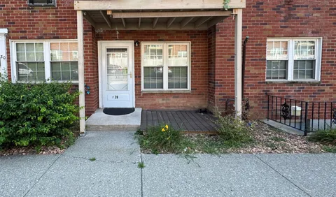 8 Colonial Road #28