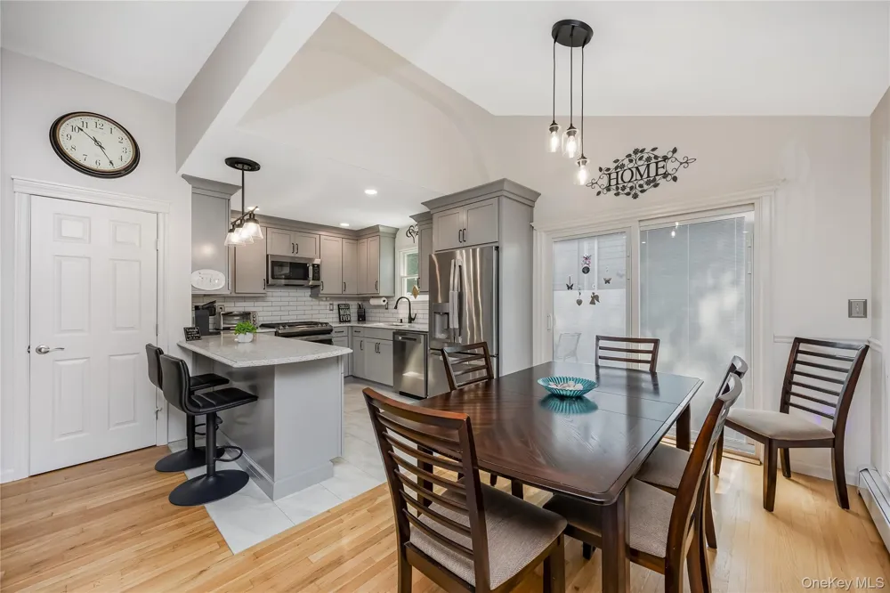 10 Larkin Street Farmingdale, NY 11735