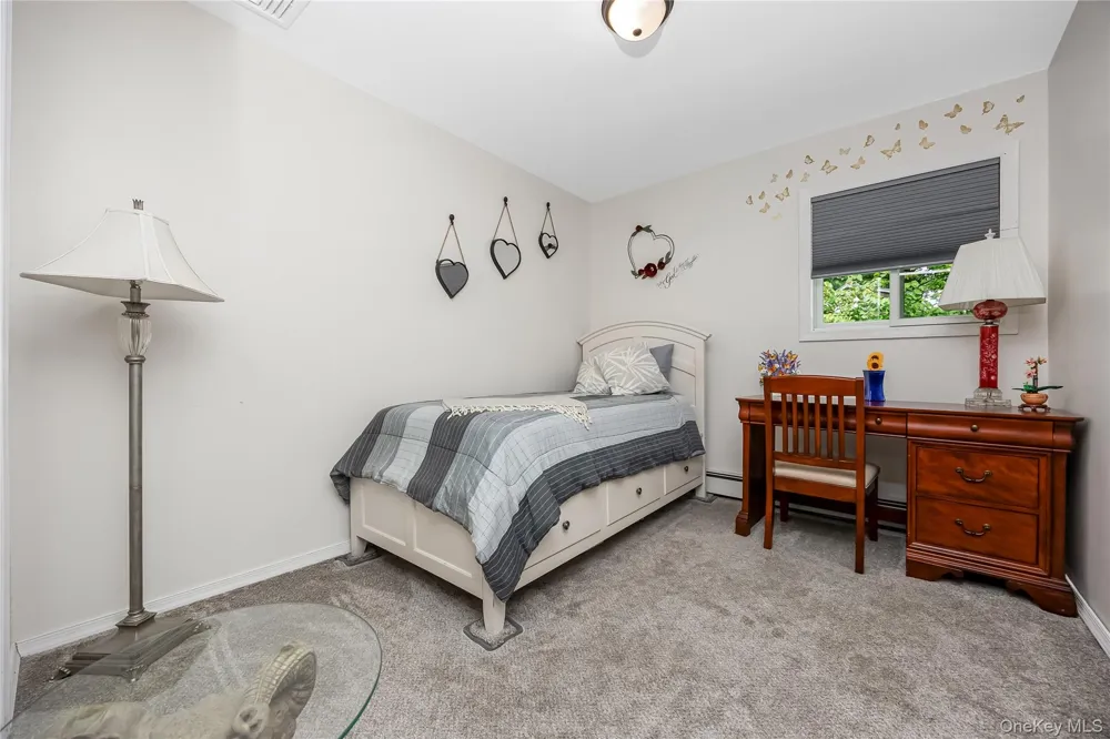 10 Larkin Street Farmingdale, NY 11735