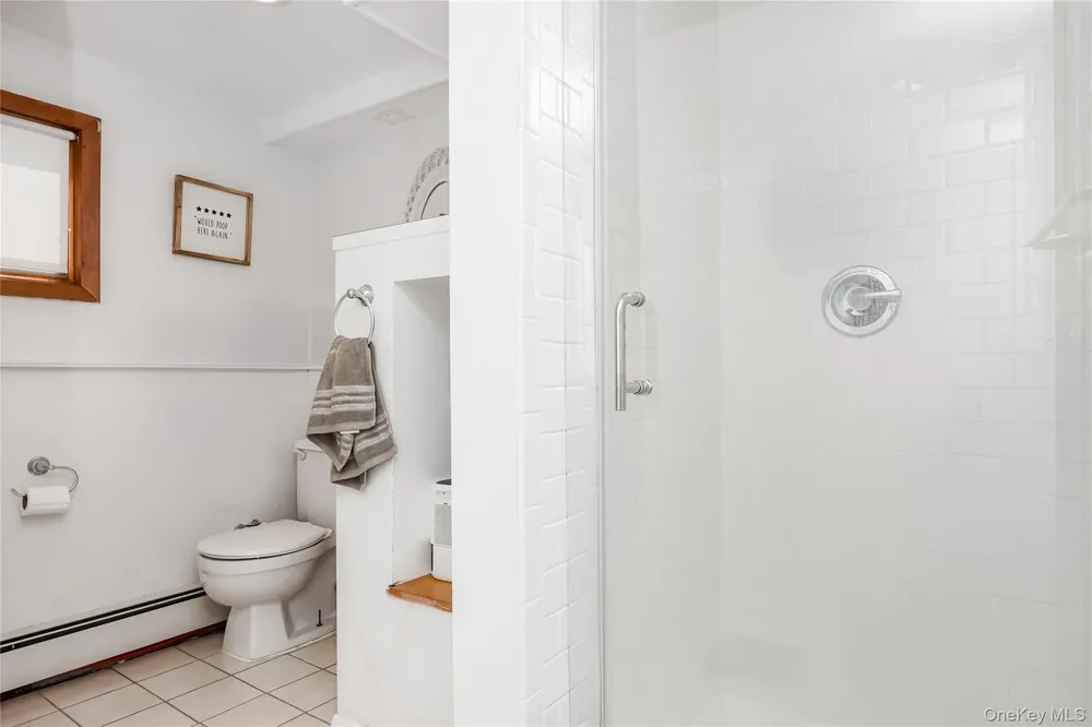 10 Larkin Street Farmingdale, NY 11735
