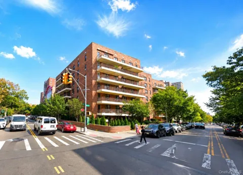13710 Franklin Avenue #307