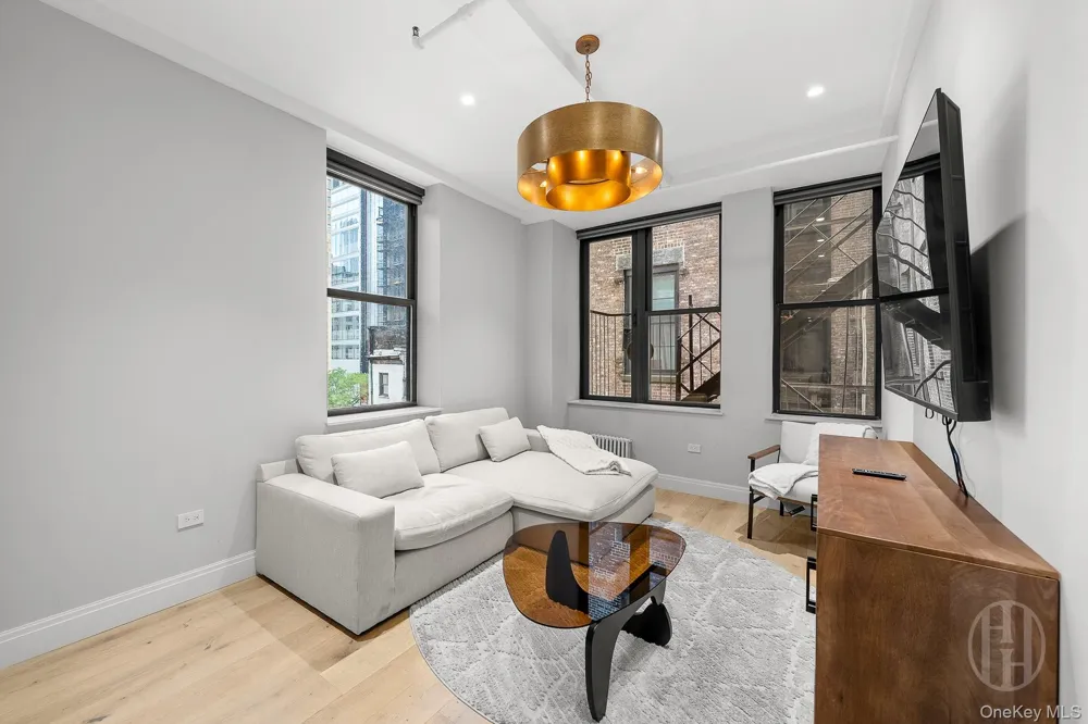 24 West 30th Street #5S New York (Manhattan), NY 10001
