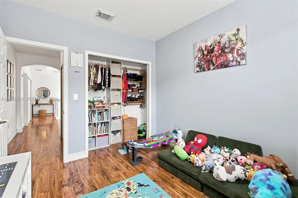 16628 SW 79th Ter Miami, FL 33193