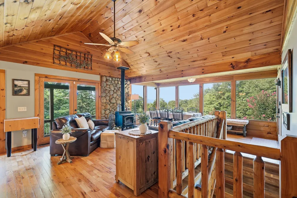 24 Oak Ledge Road Morganton, GA 30560
