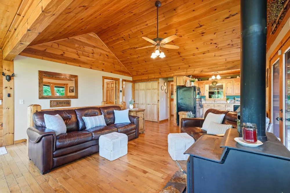 24 Oak Ledge Road Morganton, GA 30560