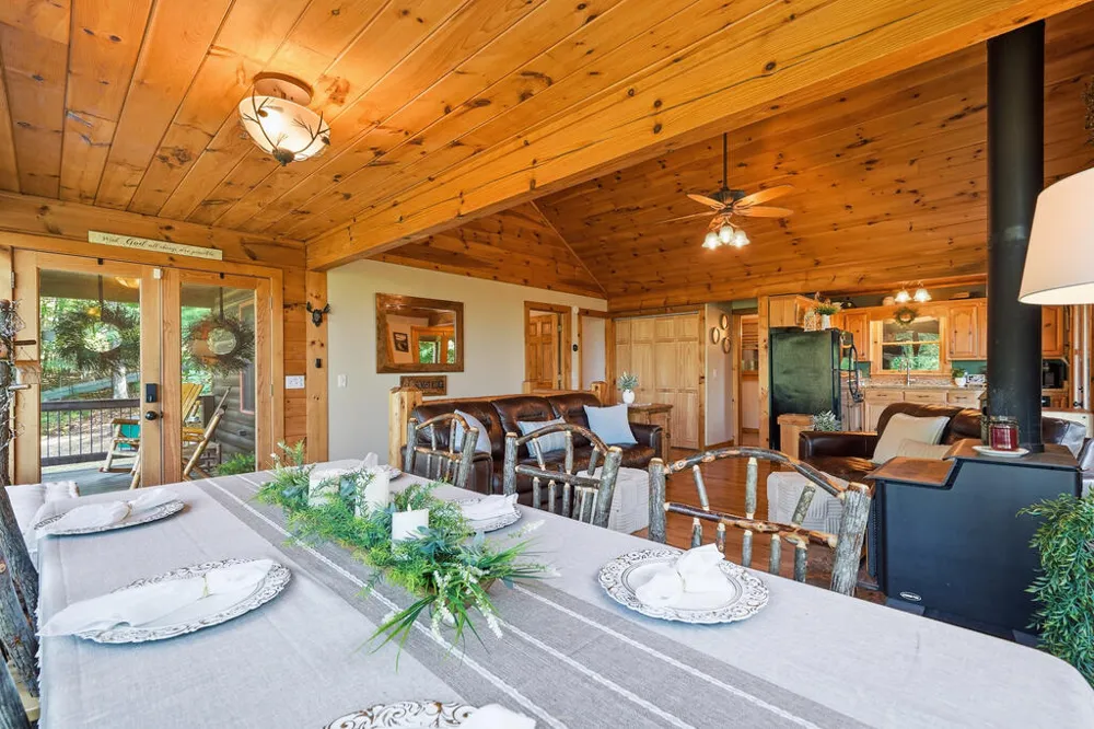24 Oak Ledge Road Morganton, GA 30560