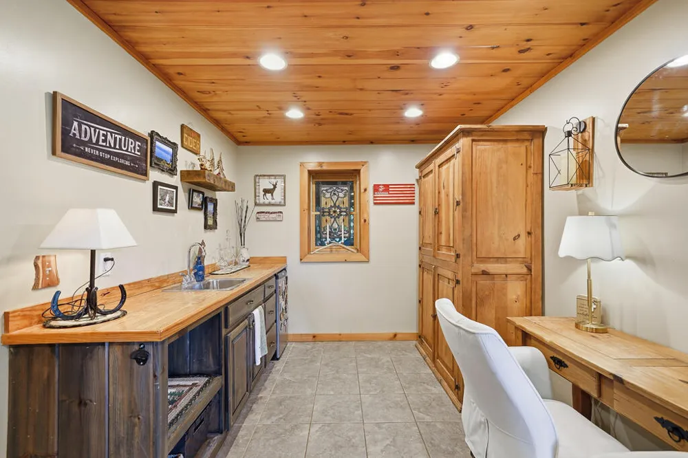 24 Oak Ledge Road Morganton, GA 30560