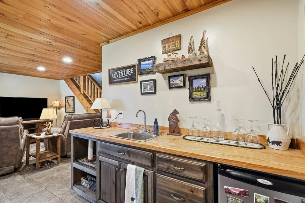 24 Oak Ledge Road Morganton, GA 30560