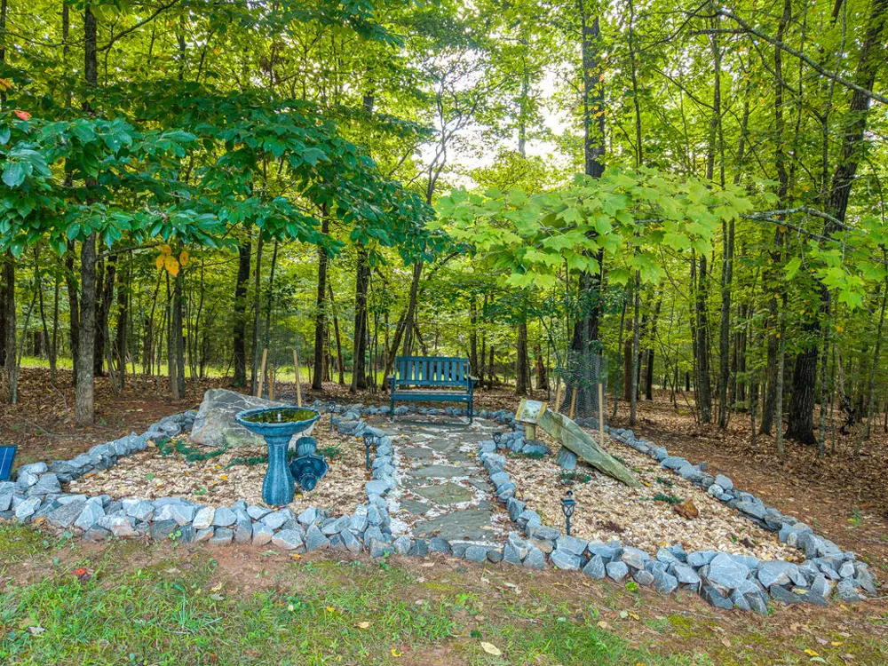 24 Oak Ledge Road Morganton, GA 30560