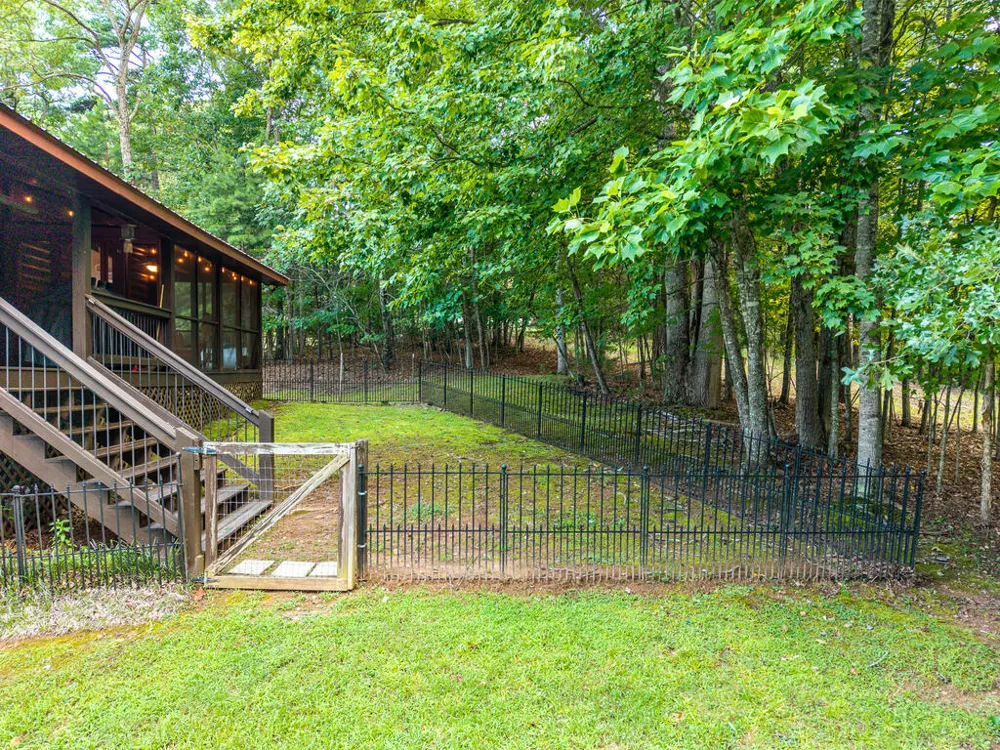 24 Oak Ledge Road Morganton, GA 30560
