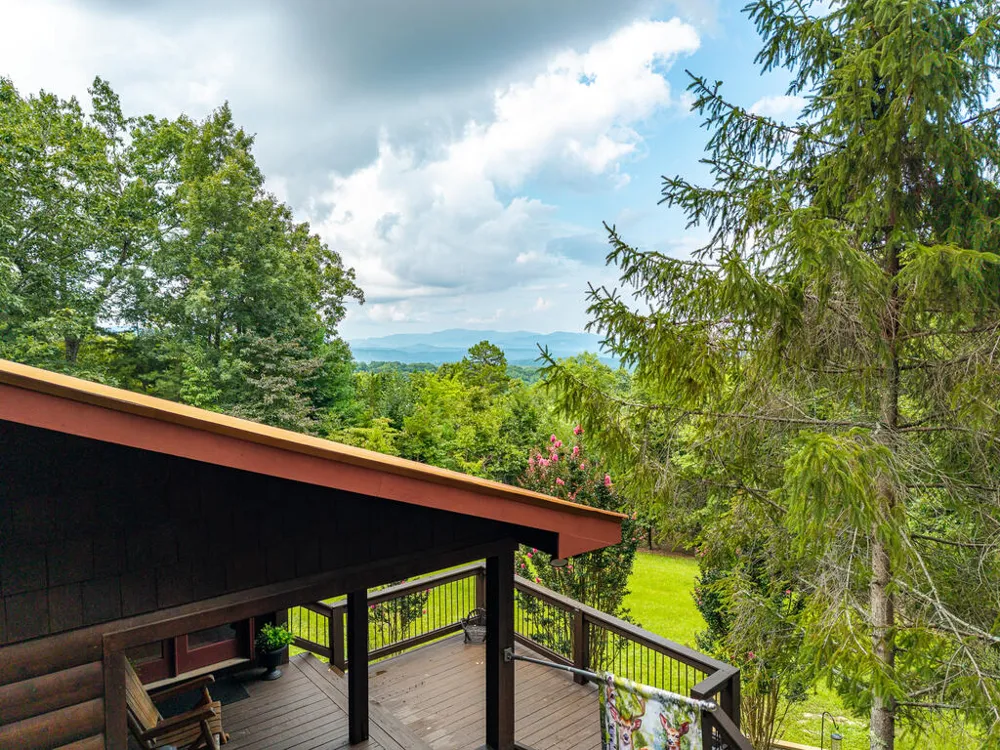 24 Oak Ledge Road Morganton, GA 30560