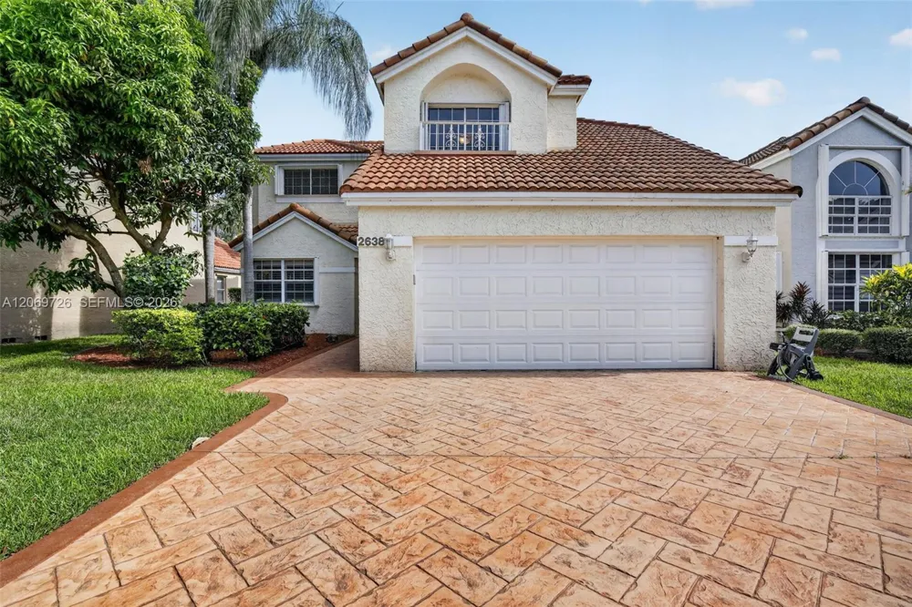 2638 Oak Park Cir Davie, FL 33328