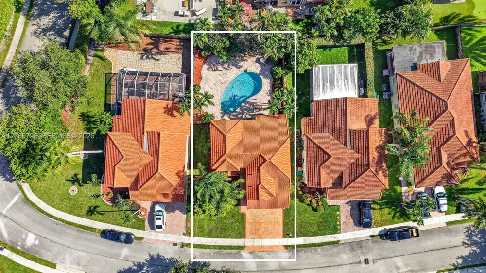 2638 Oak Park Cir Davie, FL 33328