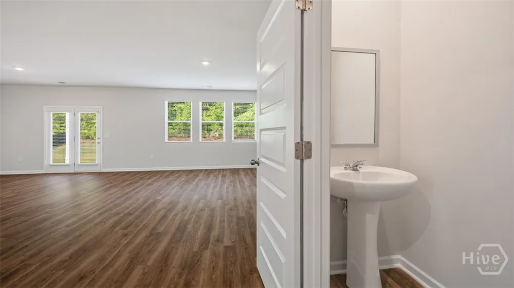 300 Defilippe Drive Statham, GA 30666