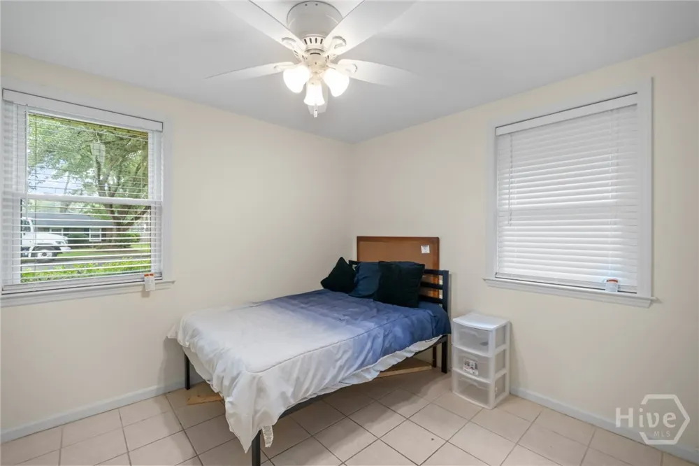 527 Red Oak Drive Savannah, GA 31419