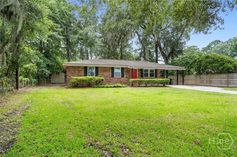 527 Red Oak Drive Savannah, GA 31419