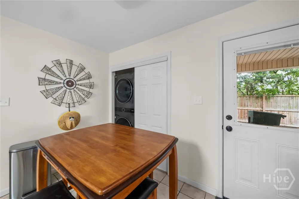 527 Red Oak Drive Savannah, GA 31419