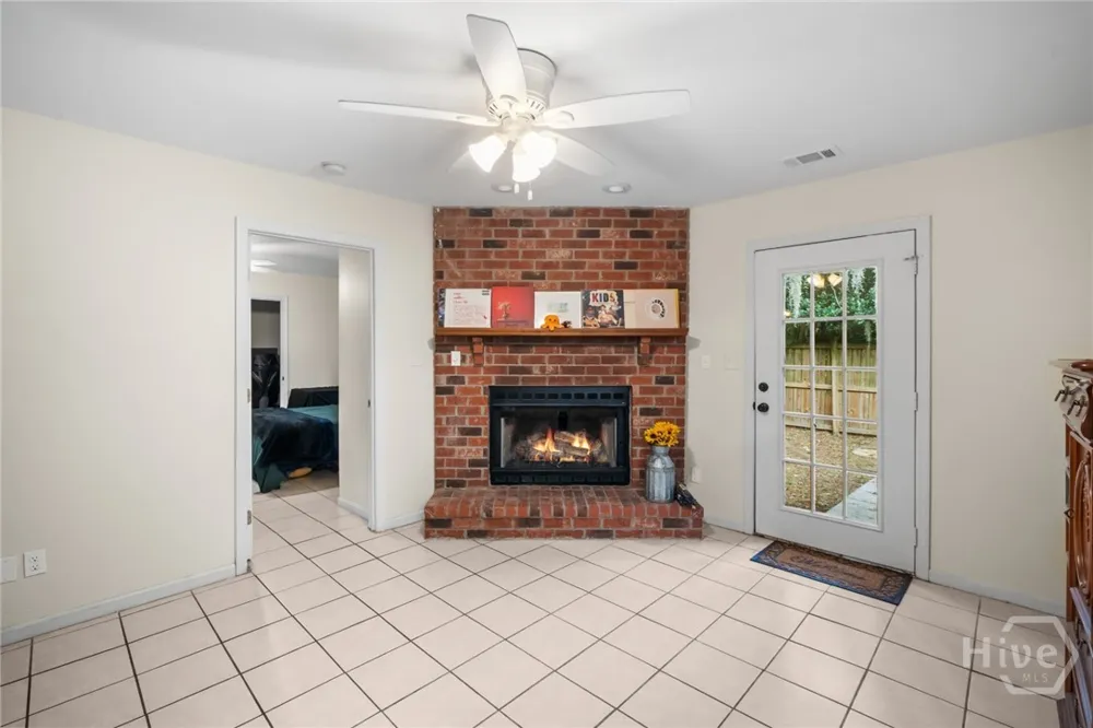 527 Red Oak Drive Savannah, GA 31419