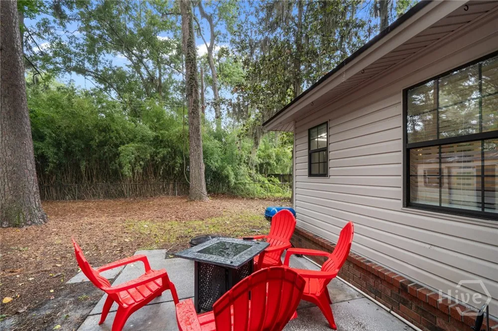 527 Red Oak Drive Savannah, GA 31419