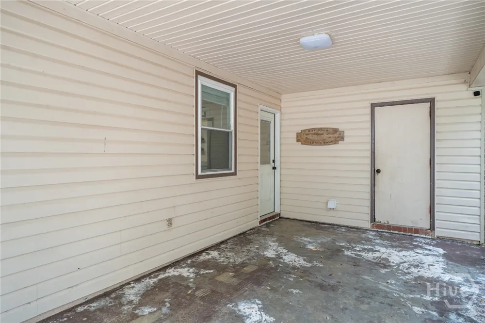 527 Red Oak Drive Savannah, GA 31419