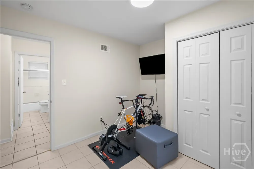 527 Red Oak Drive Savannah, GA 31419