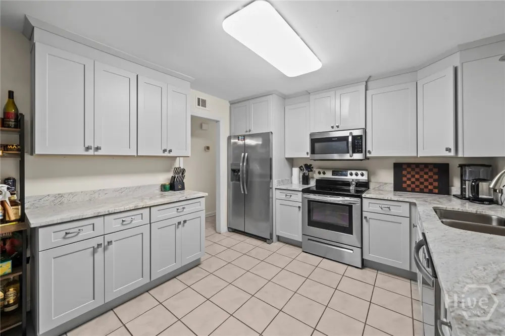 527 Red Oak Drive Savannah, GA 31419