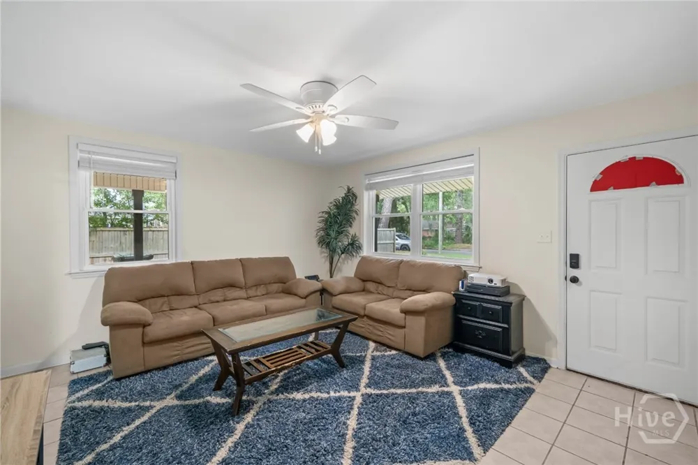 527 Red Oak Drive Savannah, GA 31419