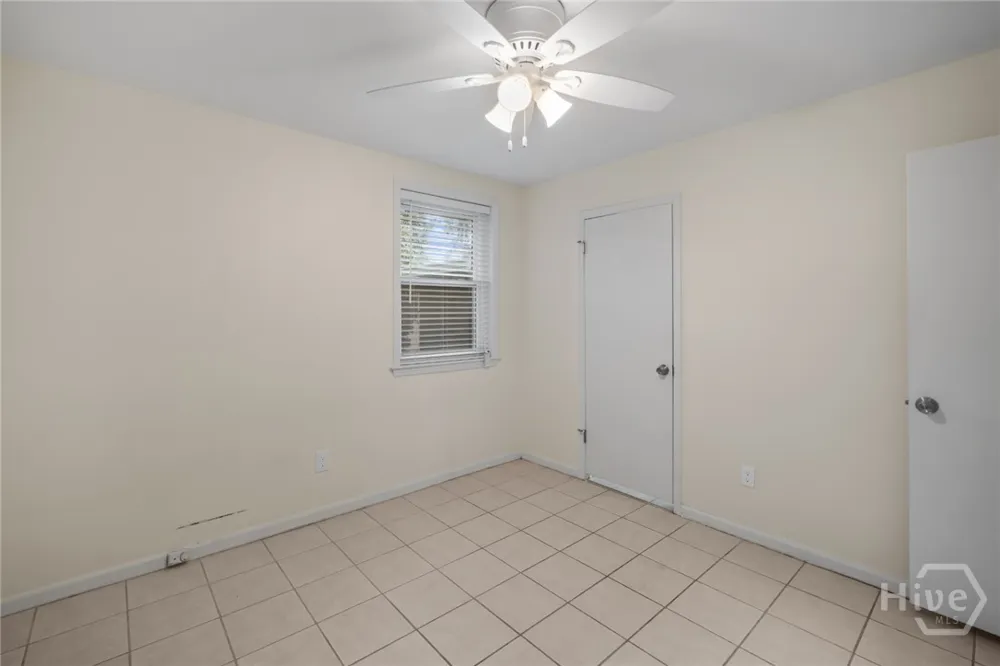 527 Red Oak Drive Savannah, GA 31419