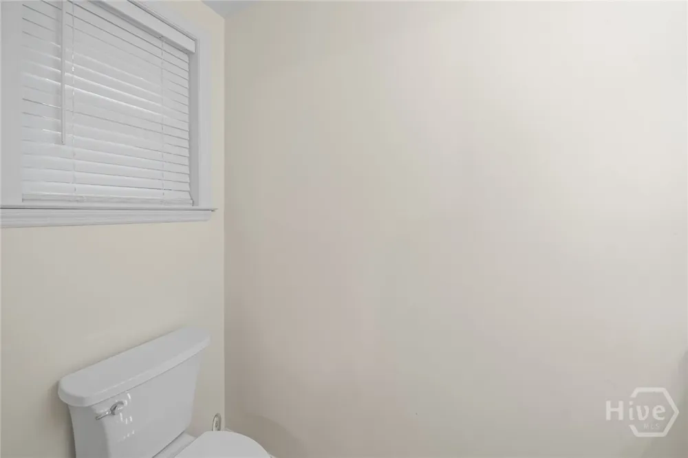 527 Red Oak Drive Savannah, GA 31419