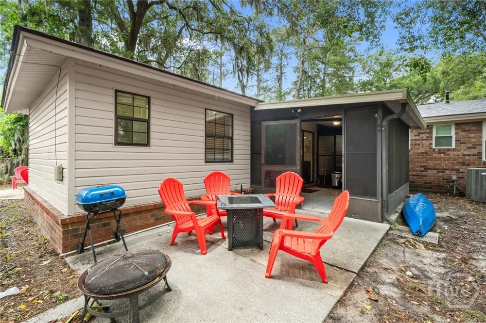 527 Red Oak Drive Savannah, GA 31419