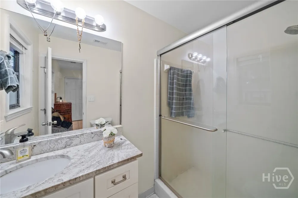 527 Red Oak Drive Savannah, GA 31419
