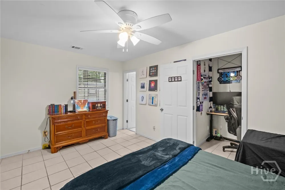 527 Red Oak Drive Savannah, GA 31419