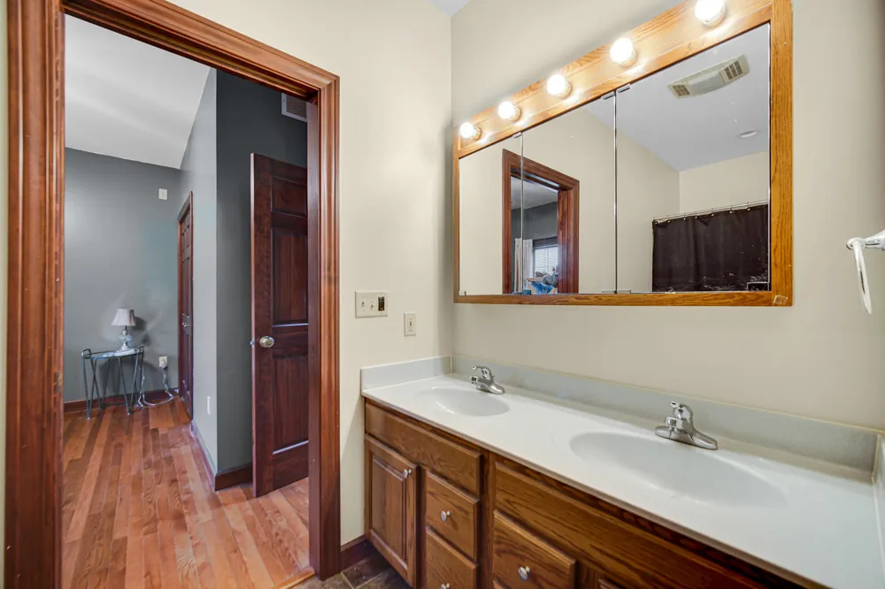 11723 557 E Demotte, IN 46310