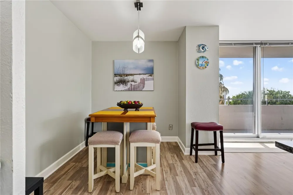 715 S Upper Broadway Street #302 Corpus Christi, TX 78401