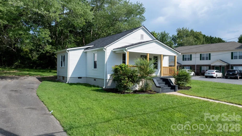 1320 14th Street Drive NE Hickory, NC 28601