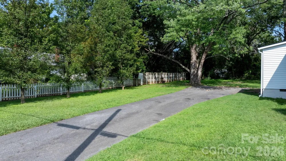 1320 14th Street Drive NE Hickory, NC 28601