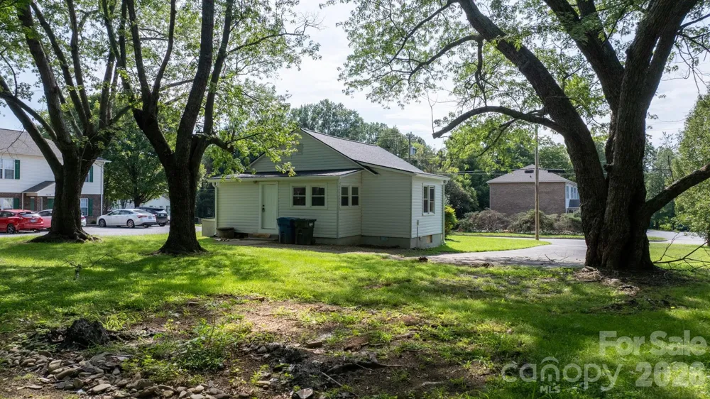 1320 14th Street Drive NE Hickory, NC 28601