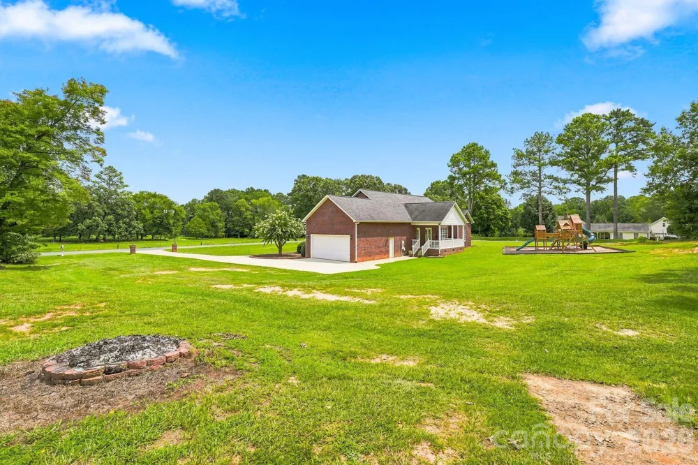 1134 Oakwood Drive Chester, SC 29706
