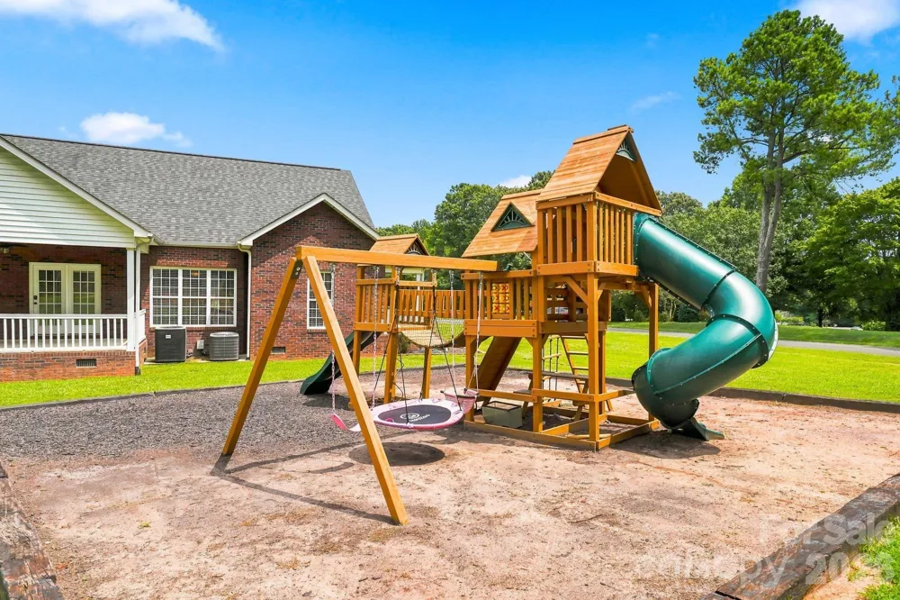 1134 Oakwood Drive Chester, SC 29706