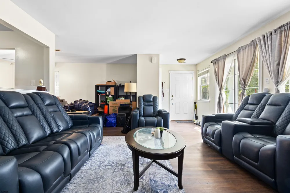 4943 Winterbury Dr Mays Landing, NJ 08330
