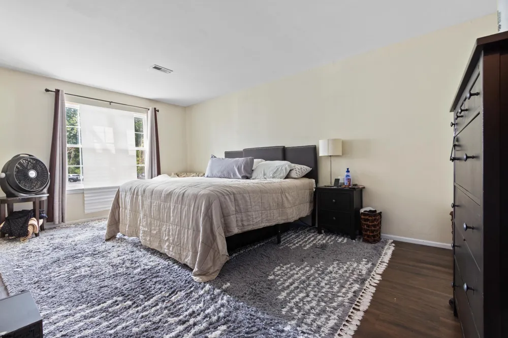 4943 Winterbury Dr Mays Landing, NJ 08330
