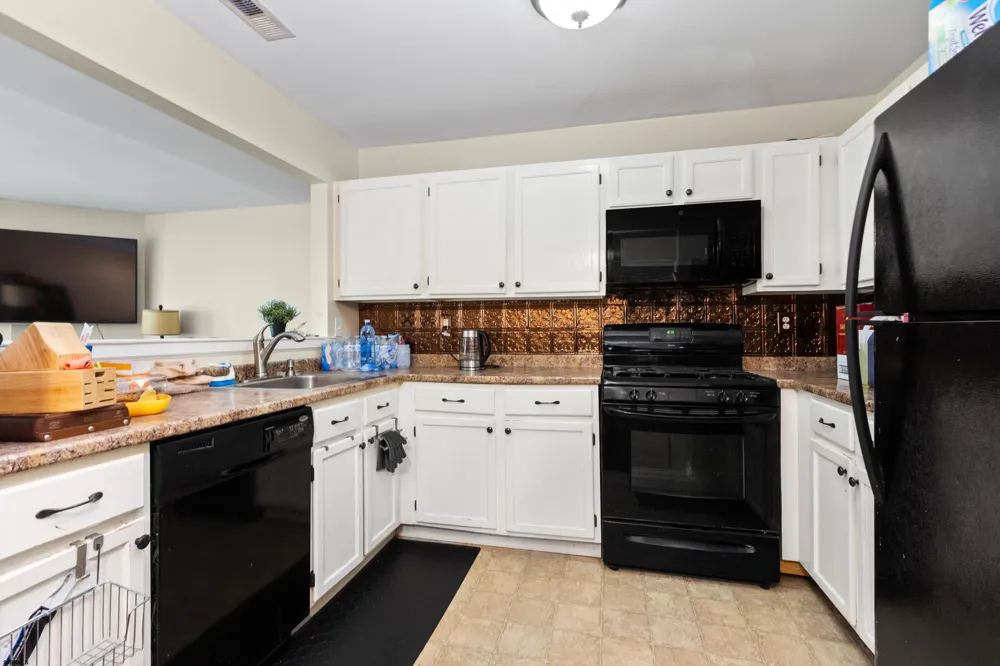 4943 Winterbury Dr Mays Landing, NJ 08330